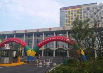 【视频】人真多！宿迁市儿童医院暨新区医院举办健康中国2030公益义诊活动