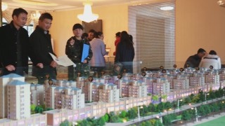 现在看房就送油！重点是市区多层洋房带电梯，只此一家！