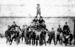 1922年宿迁县立第一高等小学童子军叠罗汉