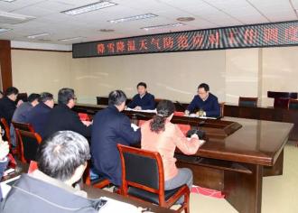 【新时代文明实践】扫雪除冰，情暖泗阳！今天请为他们点赞！