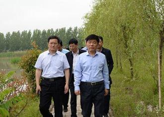 彭伟现场督查饮用水源地整改工作