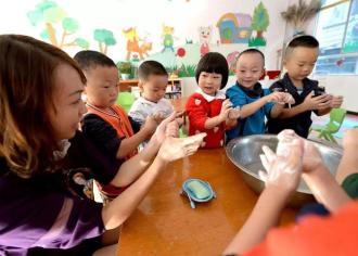 孩子在幼儿园过得怎么样？这25个问题帮你了解