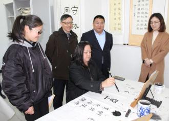 厉害喽！“美国校长”做客钟吾国际学校