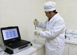 宿迁中学分校建立蔬菜残留农药检验室
